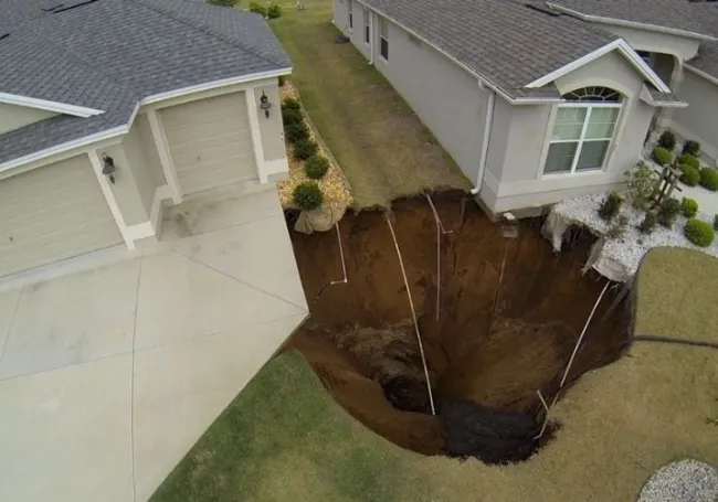 Florida Sinkhole Safety Checklist: What You Need to Know About Sinkholes Before Moving to The Villages -Sinkhole 